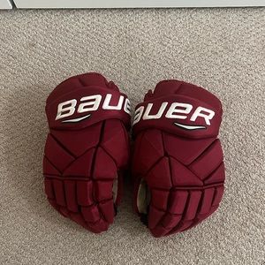 UMass Bauer Hockey Gloves
